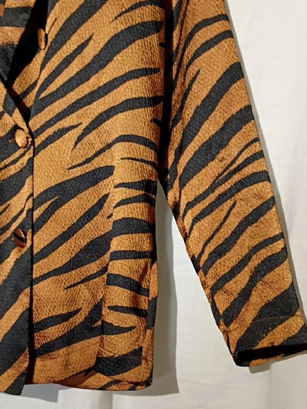 Who What Wear Animal Print Tiger-Stripe Oversized Double Breasted Blazer, Sz 6 - Picture 5 of 11